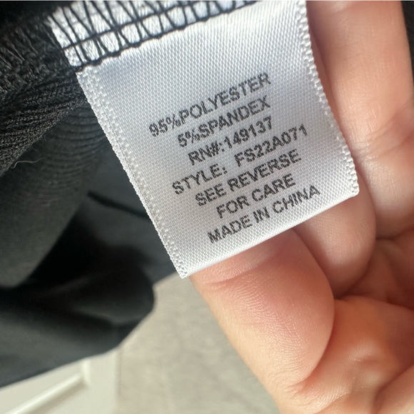 Boutique Bodycon Midi - Picture 5 of 5